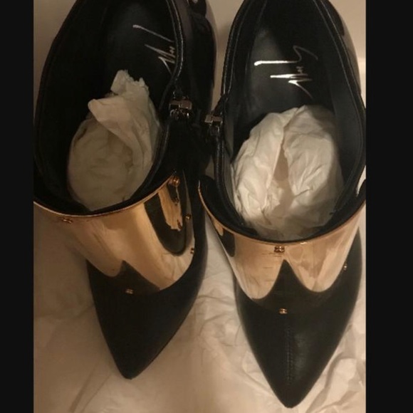 MINT! Giuseppe Zanotti Gold Plated Ankle Boots - Picture 2 of 8